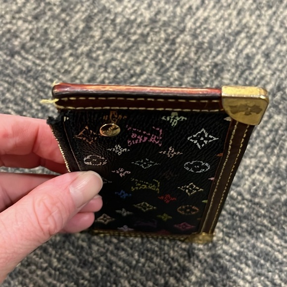 Louis Vuitton Murakami Coin/Card Holder with small chain and carabiner - Picture 7 of 8